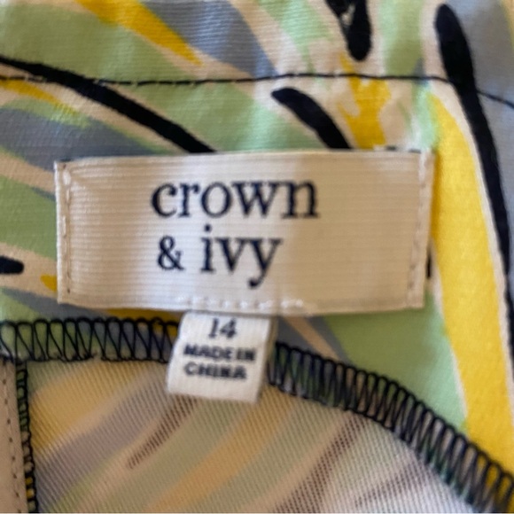 Crown & Ivy Cayo Coco Signature
Halter Tropical Leaf Crochet Trim Halter
Dress - Picture 11 of 12